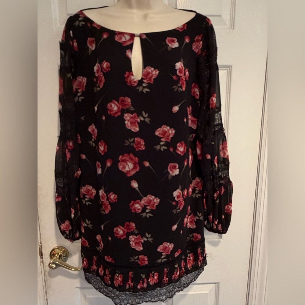 WHBM White House Black Market Floral Shift Dress Size 10 Lace Bell Sleeve Black - Picture 1 of 12